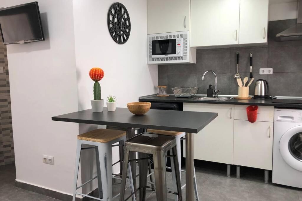 Appartement M4 Cool Terrace. 1 Min To Metro. 15 Min To Center à Esplugues de Llobregat Extérieur photo