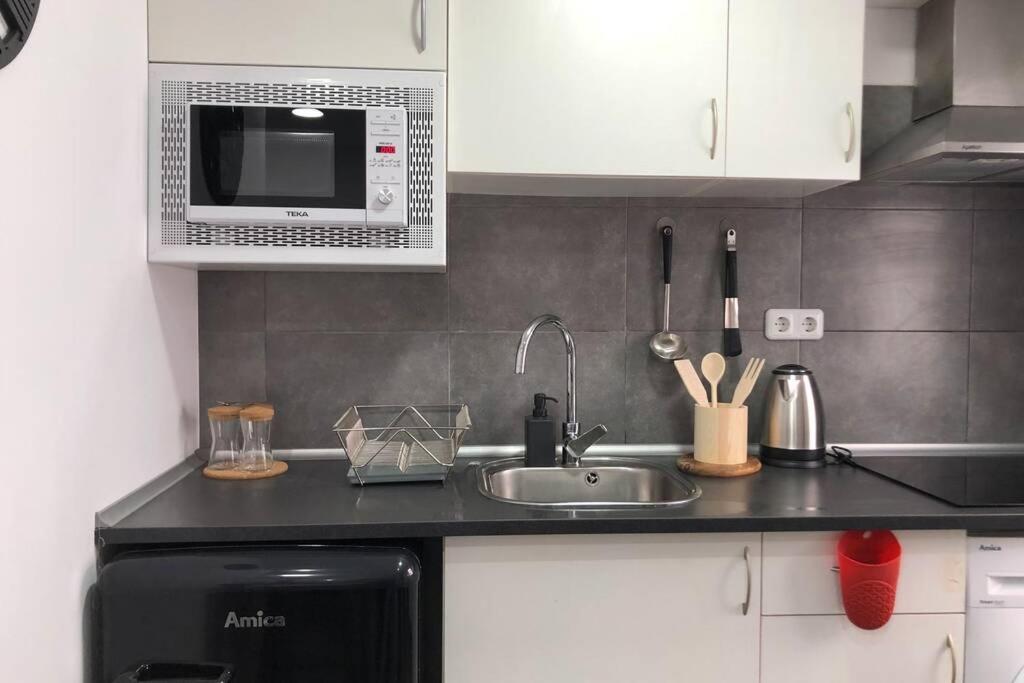 Appartement M4 Cool Terrace. 1 Min To Metro. 15 Min To Center à Esplugues de Llobregat Extérieur photo